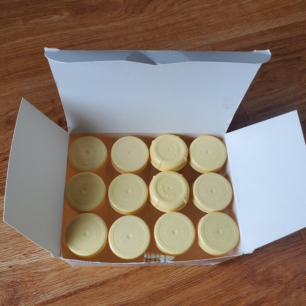 BREASTMILK FREEZING & STORAGE- 12bottles & lids. - Picture 2 of 6